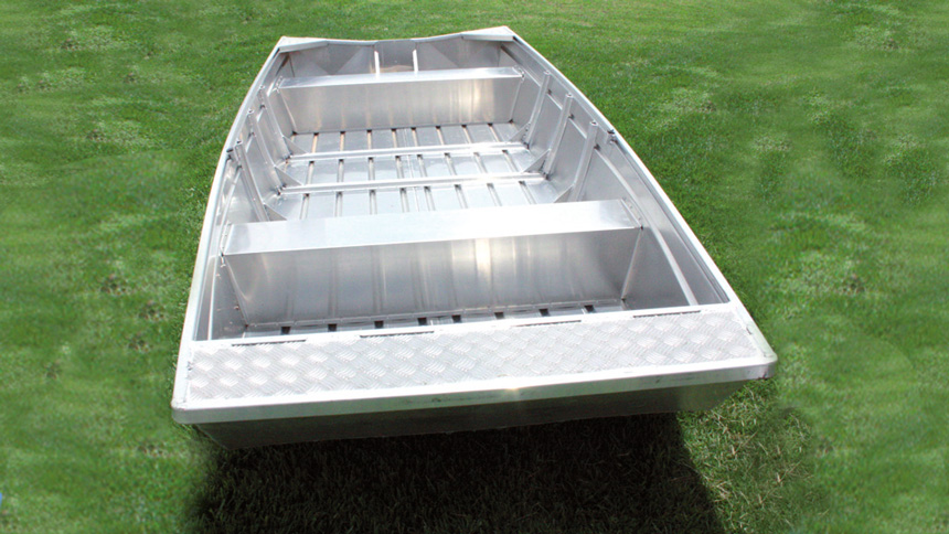 Inland aluminum boat that is extra stable on the water.